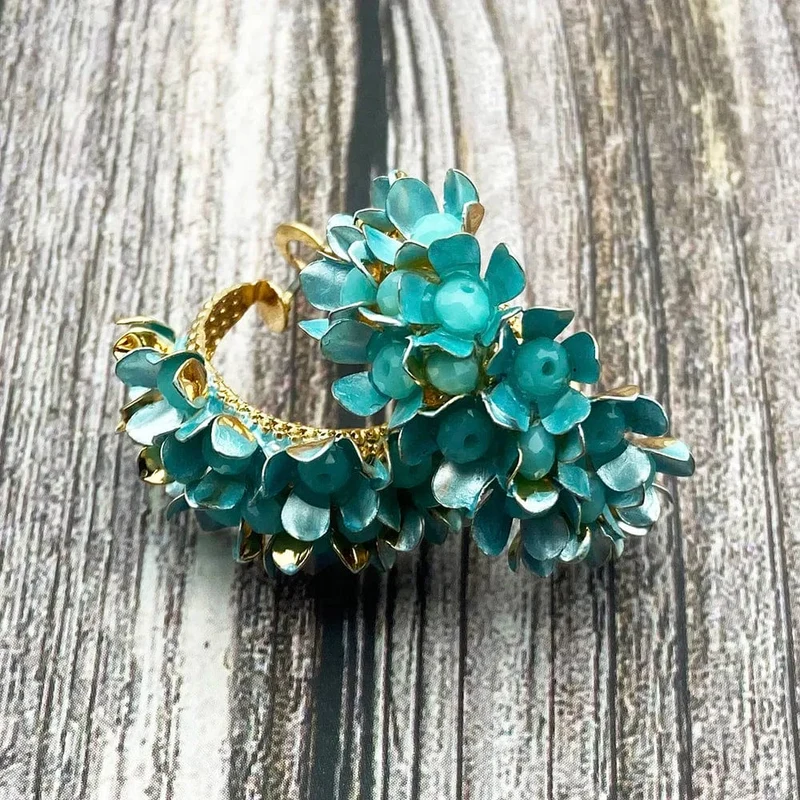 Wgoud Neue Design Marke Bunte Metall Blume Hoop Ohrring Für Frauen Mode Persönlichkeit Bunte Floral Schmuck Geschenk