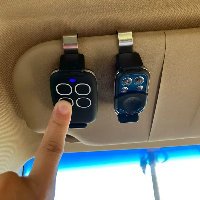 Clip-Halter für Sonnenblende im Auto, Tor-Fernbedienung, 47–68 mm, für Garagentorsteuerung, Auto-Schlüsselanhänger, Barriere, Universalöffner, schnelle Installation