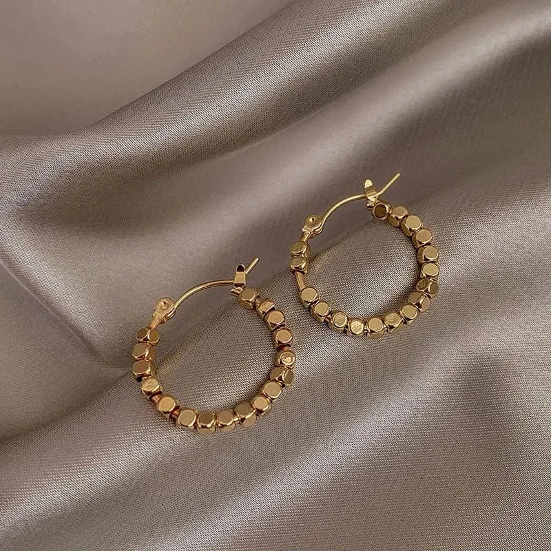 Gold Farbe Platz Perlen Hoop Ohrringe Exquisite Hohle Runde Ohrringe Für Frauen Party Hochzeit Geometrische Ohr Schmuck Geschenke
