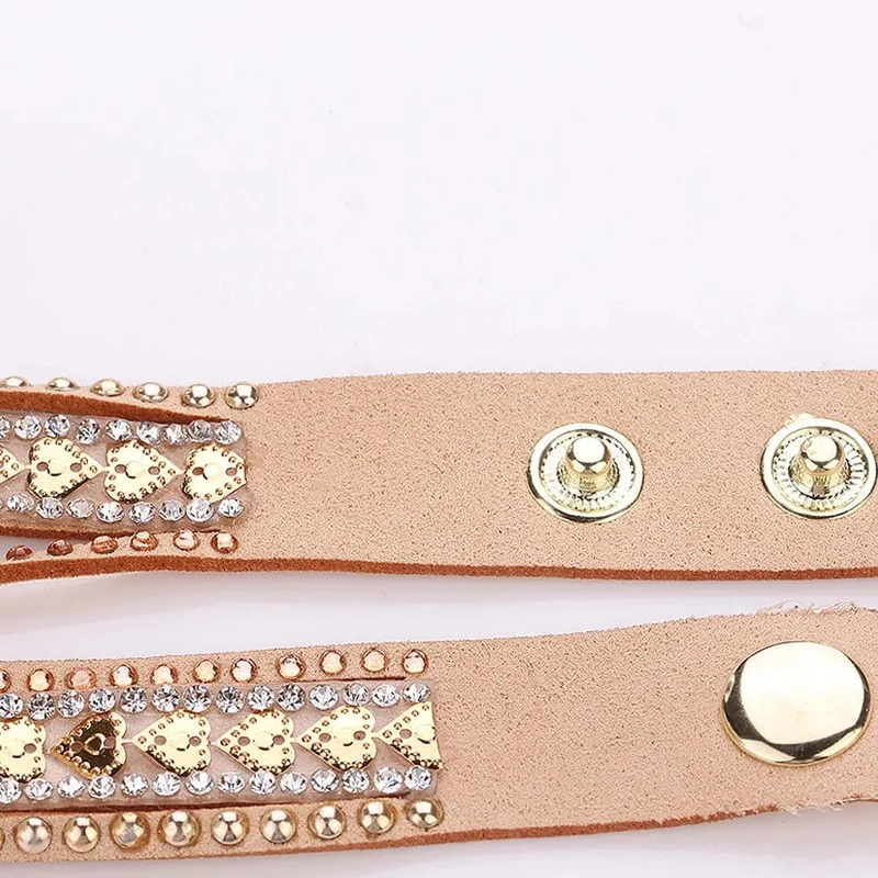 Luxuriöse Damen-Quarzuhr mit Herz-Zifferblatt, glänzendes Design, hochwertige Damen-Quarzuhr, modisches Strass-Armband, Wickelarmband, Damenuhr, Geschenk