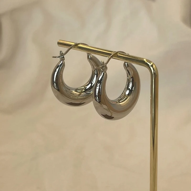 Neue Stil 2024 Großhandel Glatte Exquisite Großen Kreis Hoop Ohrringe für Frauen Mädchen Hochzeit Party Große Edelstahl Schmuck