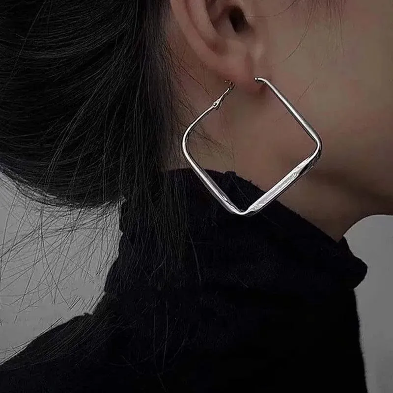 2023 mode Gold Farbe Großen Platz Hoop Ohrringe Für Frauen Übertrieben Metall Geometrische Unregelmäßigen Kreis Ohrringe Schmuck