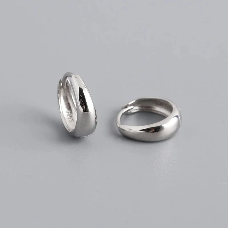 WANTME 925 Sterling Silber Einfache Breite Huggies Gothic Creolen für Frauen Europäische Unisex Piercing Rock Schmuck Ohr Schnallen