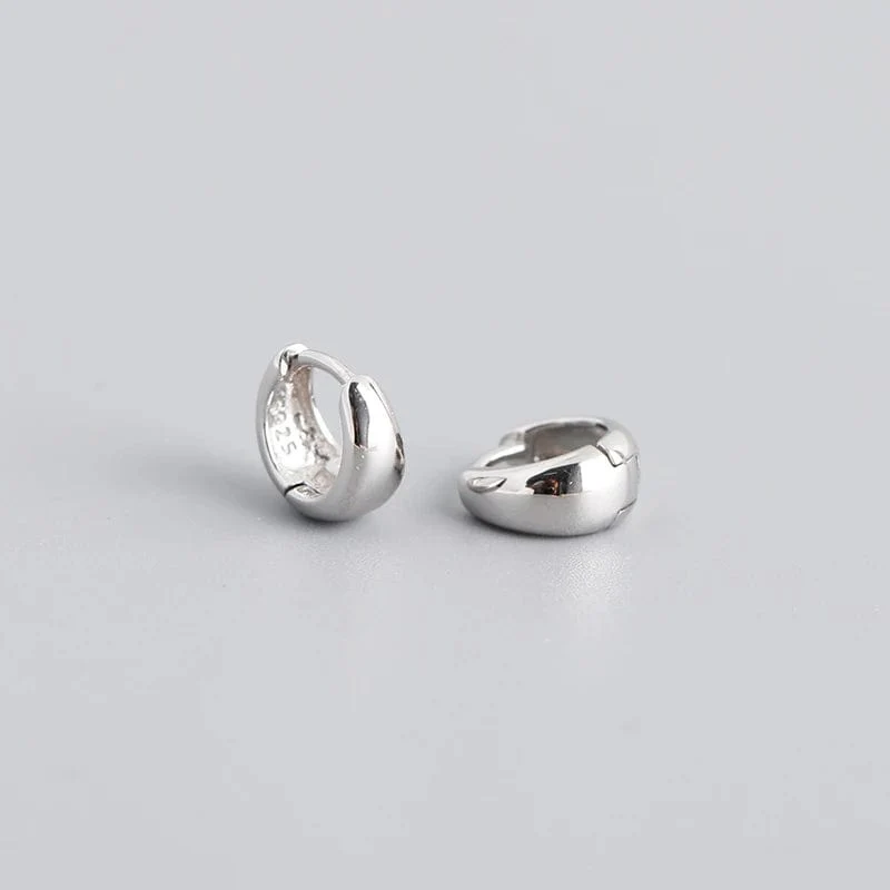 WANTME 925 Sterling Silber Einfache Breite Huggies Gothic Creolen für Frauen Europäische Unisex Piercing Rock Schmuck Ohr Schnallen