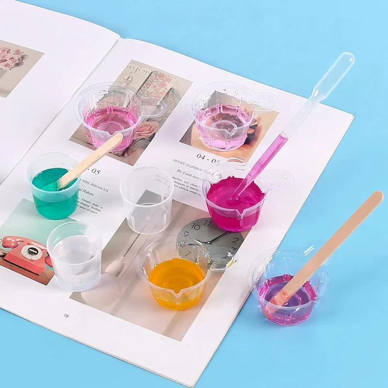 Gießen Sie geteilte Becher aus Silikon mit Epoxidmischung für Farbgießbecher, DIY-Harzwerkzeug, Epoxidharz, Acrylfarbe, Harzform, Schmuckherstellungswerkzeug