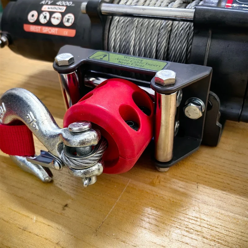 Windenkabel-Hakenstopper, unverzichtbares Offroad-ATV-UTV-Zubehör für Universalautos. Schützen Sie Ihr Seil mit dieser praktischen Halterung.