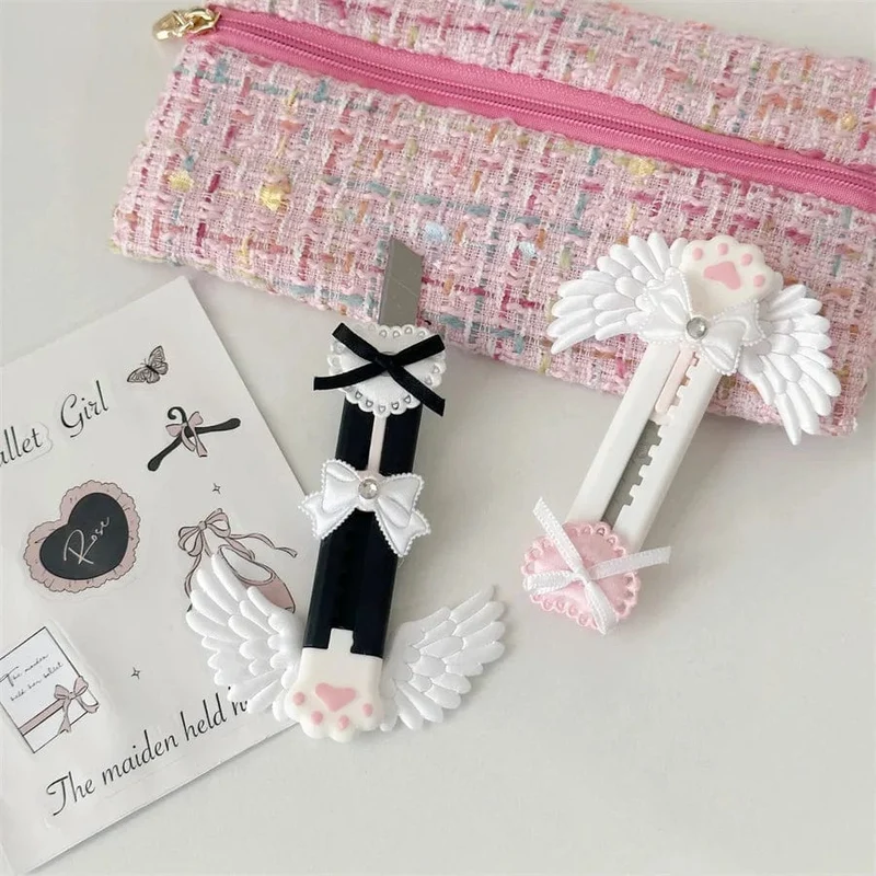Niedliches Allzweckmesser mit Katzenpfote und reizendem Flügel im Bowknot-Stil, Kartonschneider, Briefumschlagöffner, Postmesser, Schul- und Bürobedarf