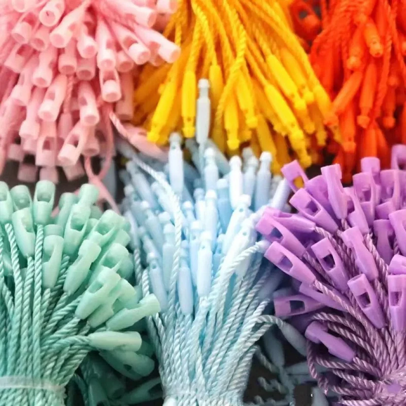 100 Stück Seile für Kleidungsetiketten, 8 cm lange Kordeln, Polyester-Hängetabletten für Kleidersäcke, Etikettenkarten, DIY-Kleidungsetiketten, Zubehör
