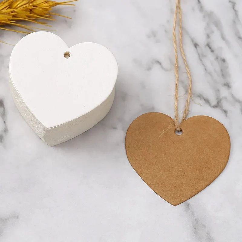 50 Stück 5 cm Herzform Papieranhänger Rot Liebe Etiketten Kleidungsstück Schuhe Kleidung Verpackung Etiketten Hängeetiketten DIY Handwerk Geschenktaschen Zubehör