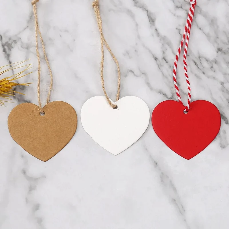 50 Stück 5 cm Herzform Papieranhänger Rot Liebe Etiketten Kleidungsstück Schuhe Kleidung Verpackung Etiketten Hängeetiketten DIY Handwerk Geschenktaschen Zubehör