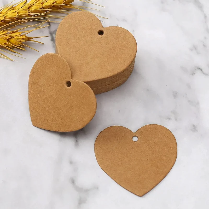 50 Stück 5 cm Herzform Papieranhänger Rot Liebe Etiketten Kleidungsstück Schuhe Kleidung Verpackung Etiketten Hängeetiketten DIY Handwerk Geschenktaschen Zubehör