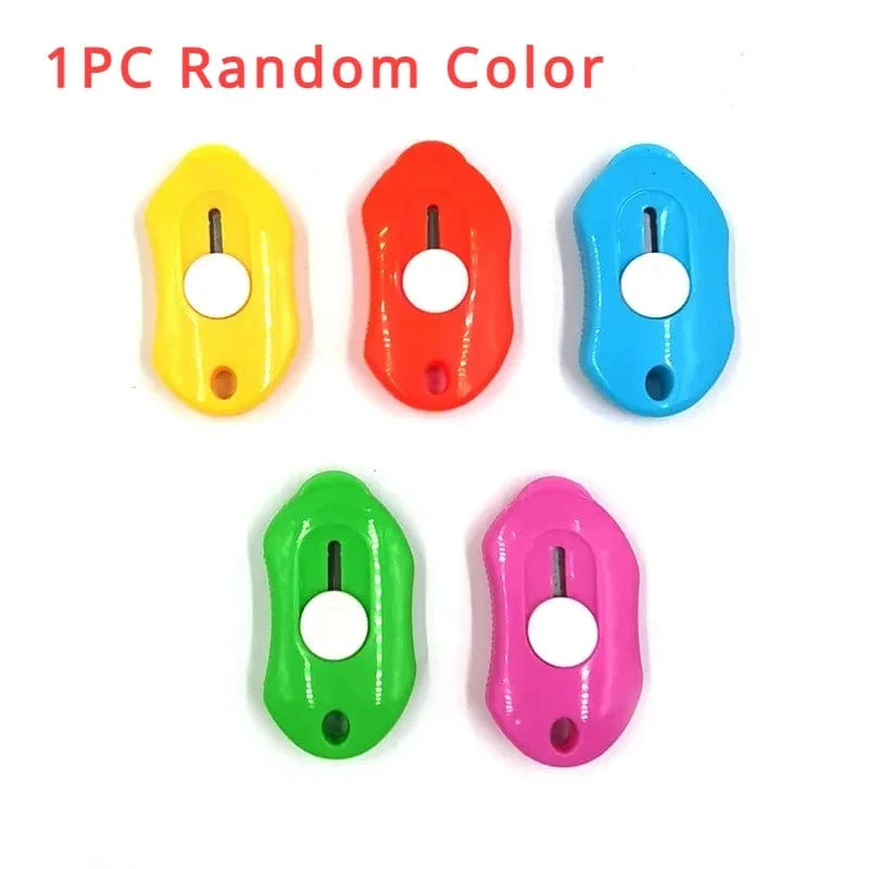 Niedliches Kaninchen in Wolkenfarbe, tragbares Mini-Universalmesser, Papierschneider, Papierschneidemesser, Rasierklinge, Büro- und Schreibwaren, Schneidezubehör