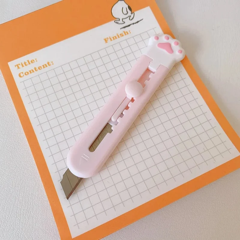 1 STÜCK Kawaii Mini-Taschen-Katzenpfoten-Kunst-Universalmesser Express-Box-Messer Papierschneider Bastelverpackung Nachfüllbare Klinge Schreibwaren