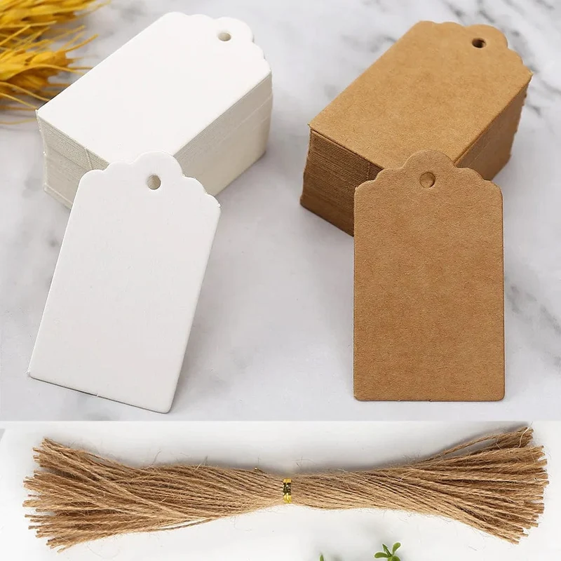 50 Stück Anhänger aus Kraftpapier, weiße Kartonkarten mit Schnüren, für Hochzeiten, Geburtstage, Weihnachtsfeiern, Geschenkanhänger, Keksverpackungen