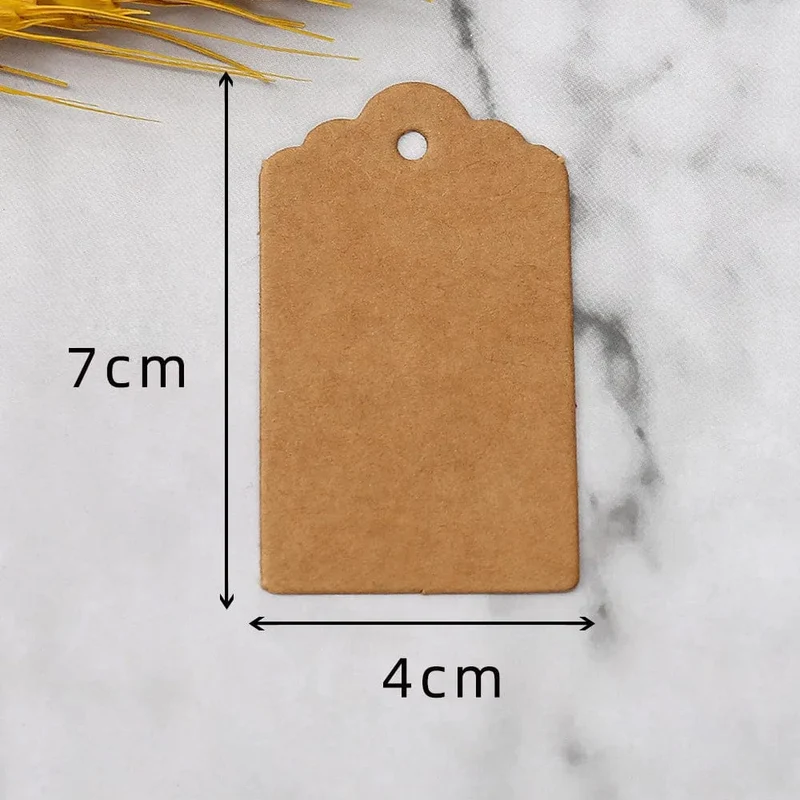 50 Stück Anhänger aus Kraftpapier, weiße Kartonkarten mit Schnüren, für Hochzeiten, Geburtstage, Weihnachtsfeiern, Geschenkanhänger, Keksverpackungen
