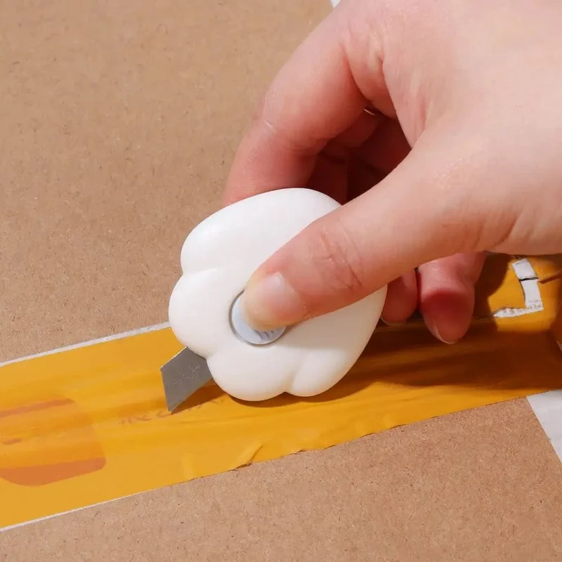 Mini-Universalmesser, süßer Kartonschneider, einziehbarer Brieföffner, tragbarer Kartonöffner, Papierschneidewerkzeug, Schul- und Bürobedarf