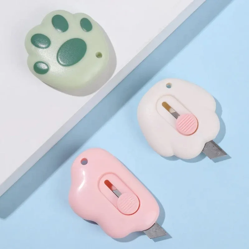 1 Stück Mini-Universalmesser, niedlicher einziehbarer Brieföffner, Kartonschneider, tragbarer Kartonöffner, Papierschneidewerkzeug, zufällige Farbe