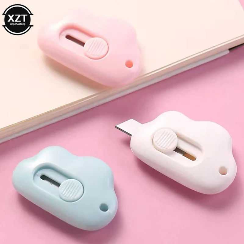 Neu 1 STÜCK Kawaii Briefpapier Mini Tasche Cloud Art Universalmesser Boxmesser Papierschneider Handwerk Verpackung Nachfüllbare Klinge Bürowerkzeug