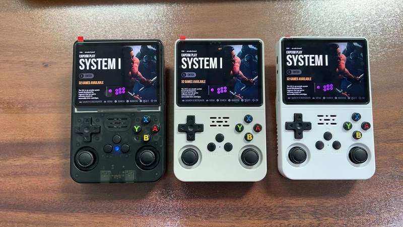 R36S Handheld-Spielkonsole R35s Plus Videospielkonsole Linux-System 3.5-Zoll-IPS-Bildschirm Tragbarer Taschen-Videoplayer 64 GB Spiele