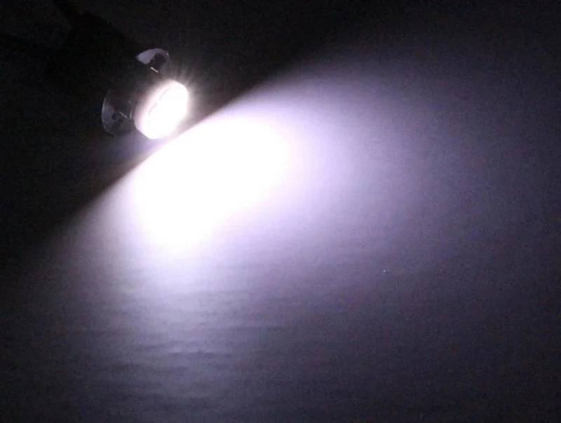 10 stücke T10 LED W5W auto Kofferraum licht standlicht 8SMD 1210 LED W5W Motorrad lampe 192 168 Keil Blinker lampen Tür licht DC 12V