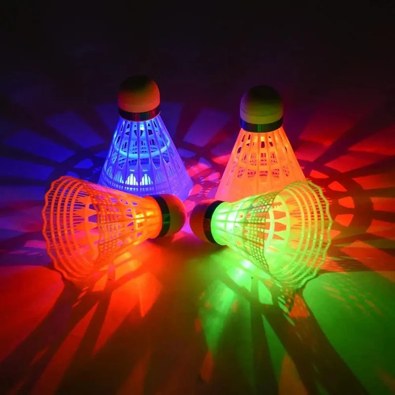 6 Teile/satz Leucht Badminton Bälle LED Schaum Kunststoff Sport Badminton Bunte Licht-up Shuttlecocks Kinder LED Badminton Set