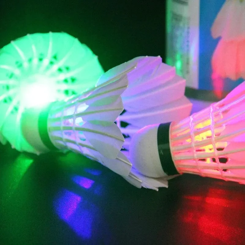 1/3/5 stücke Beleuchtung Badminton Dunkle Nacht Bunte LED Beleuchtung Sport Badminton Licht Spot Shuttle cock Zubehör federball