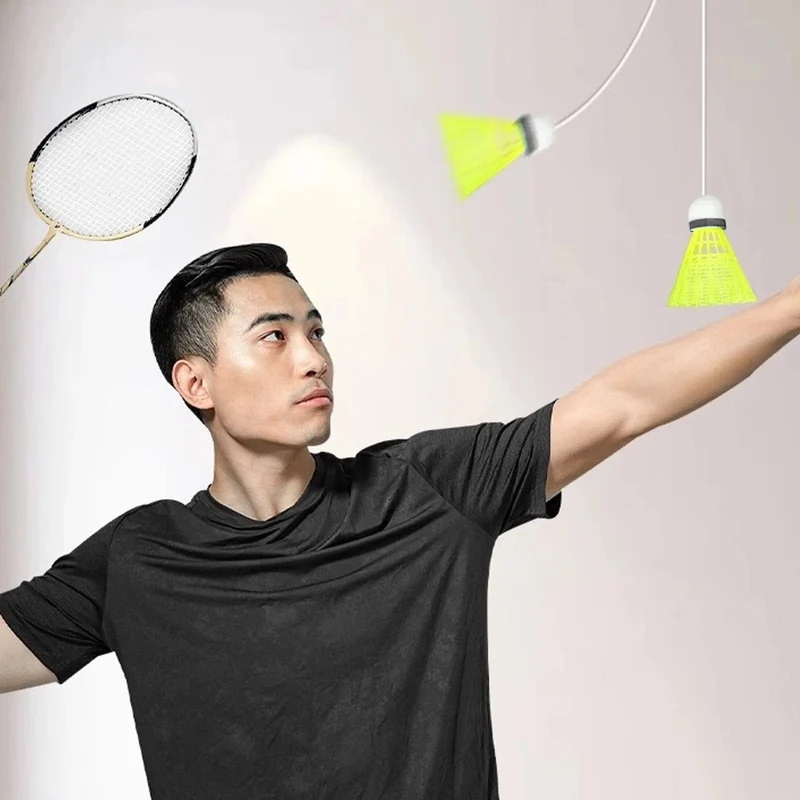 Badminton-Trainer zum Selbststudium, tragbarer Übungsroboter, professionelles Stretch-Badminton-Trainingsgerät, Federball-Rebound zum Selbststudium