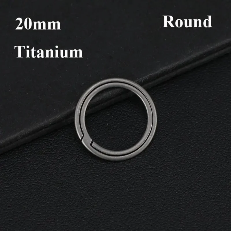 1 Stück Neuer Titan-Schlüsselring Superleichte Schlüsselanhänger Schnalle Anhänger Mann Auto Schlüsselanhänger Männliche Kreativität Geschenk Outdoor-Tool