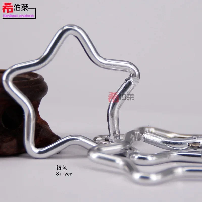1 Stück fünfzackiger, sternförmiger Aluminium-Karabiner-Schlüsselanhänger-Clip für Outdoor-Camping-Schlüsselring-Haken zum Aufhängen einer Wasserflasche