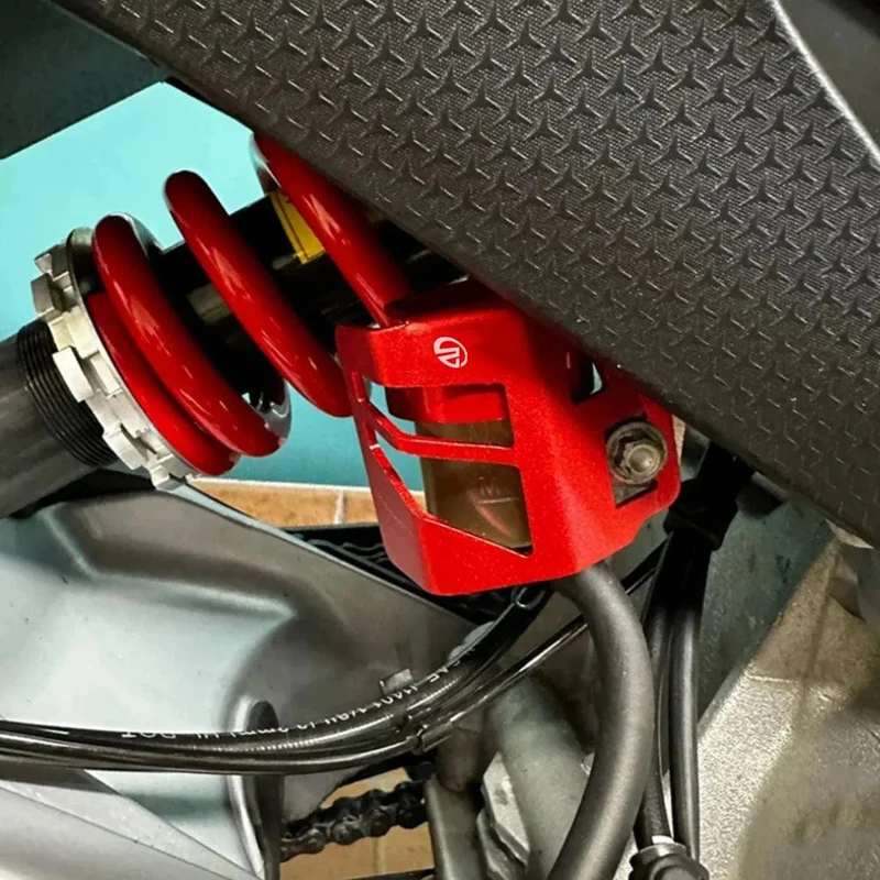 Für Aprilia RS660 RS457 TUAREG 660 2022 Tuareg660 2023 2024 Motorrad CNC Hinten Brems Flüssigkeit Reservoir Schutz Abdeckung Öl Tasse Schutz