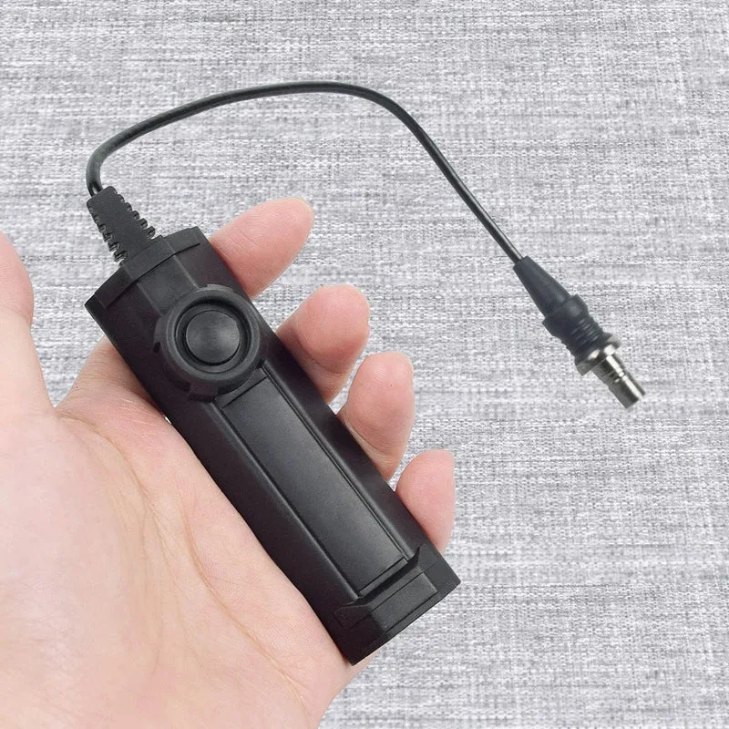 Taktische Druck Dual Funktion Remote Swich SF Stecker Fit SureFire M300 M600 Waffe Taschenlampe Konstante Momentane 20mm Schiene