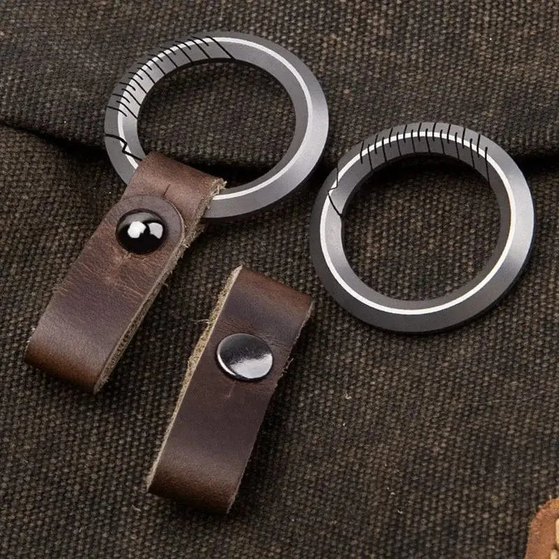 TC4 Titanlegierung Schlüsselanhänger Schlüsselanhänger Schnalle Anhänger Super Rindsleder Mann Auto Schlüsselanhänger für männliche Kreativität Geschenk EDC Outdoor-Tool
