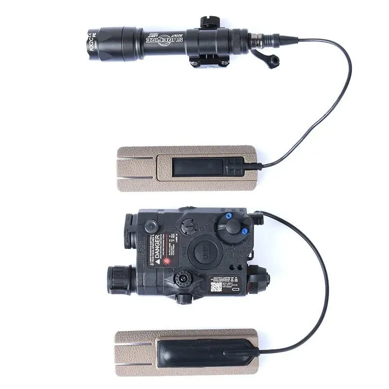 M300 M600 Taschenlampe PEQ Taktischer Fernschalter-Montageschlitz Scout Lichtdruckschalter Pad Airsoft-Zubehör Passend für 20-mm-Schiene