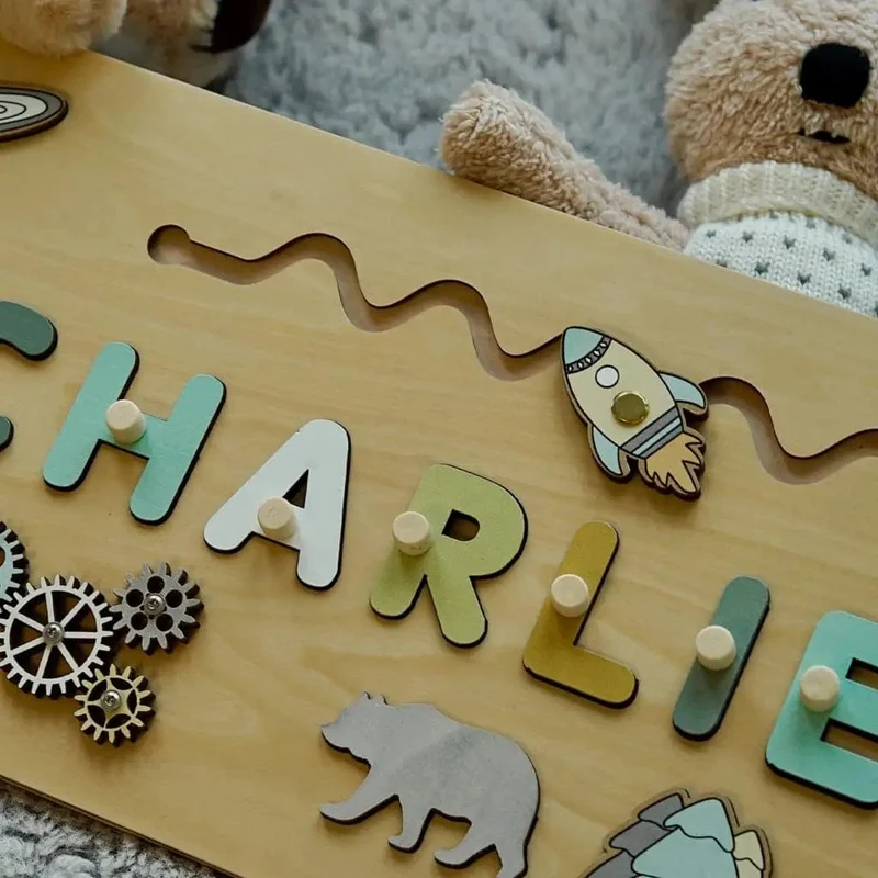 Holz-Namenspuzzle, personalisierbar, individuell für Baby, Spielbrett, 3-D-Puzzle, pädagogische Form, passendes Entwicklungsspielzeug