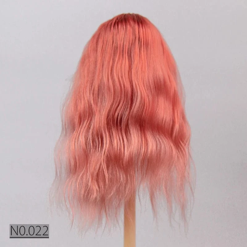 「natürliches lockiges Haar」Die lebensechte Puppenperücke aus Mohair der Marke Witdiy ist so weich wie Lanugohaar und verwendet sichere Farbstoffe, also fühlen Sie sich frei