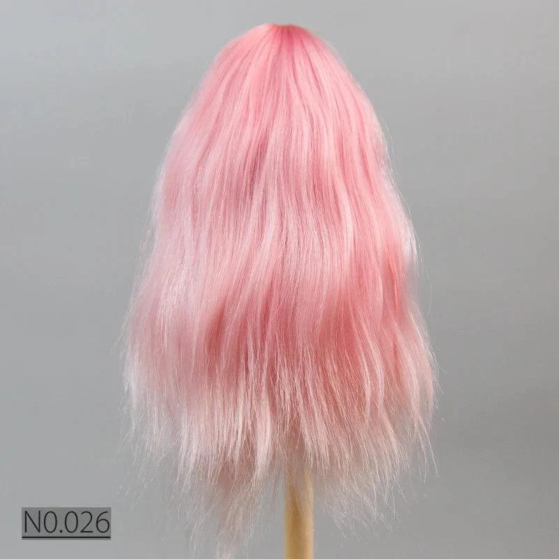 「natürliches lockiges Haar」Die lebensechte Puppenperücke aus Mohair der Marke Witdiy ist so weich wie Lanugohaar und verwendet sichere Farbstoffe, also fühlen Sie sich frei
