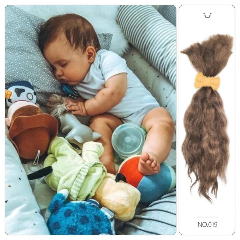 「natürliches lockiges Haar」Die lebensechte Puppenperücke aus Mohair der Marke Witdiy ist so weich wie Lanugohaar und verwendet sichere Farbstoffe, also fühlen Sie sich frei