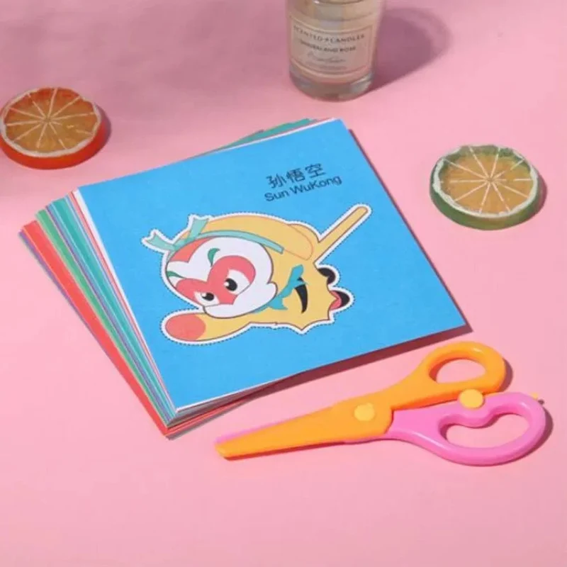 48 stücke Kinder Handgemachtes Papierschnittbuch Bastelspielzeug DIY Kinder Basteln Cartoon Scrapbooking Papierspielzeug für Kinder Lernspielzeug Geschenke