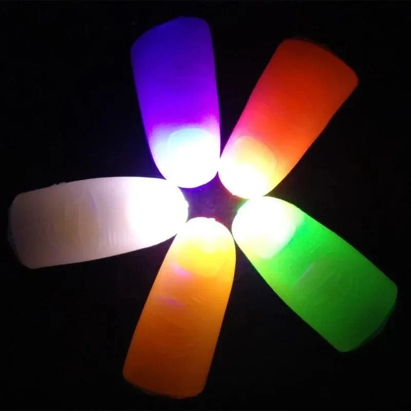 2 Stücke Magie Super Elektronische LED Licht Blinkende Finger Zaubertrick Requisiten Kinder Erstaunliche Glow Spielzeug Kinder Leuchtende Dekor Geschenke