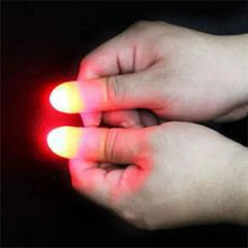 2 Stücke Magie Super Elektronische LED Licht Blinkende Finger Zaubertrick Requisiten Kinder Erstaunliche Glow Spielzeug Kinder Leuchtende Dekor Geschenke