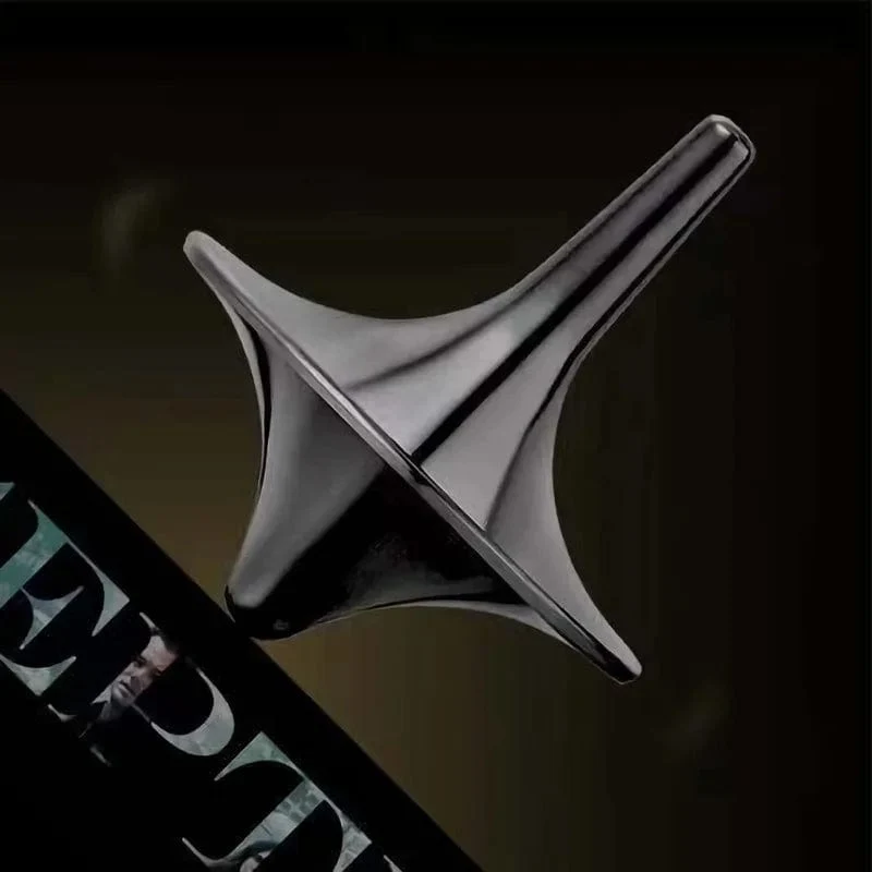 Metallkreisel Großer genauer silberner Kirsite-Kreisel Hot Movie Totem Print Kreisel Kleines Zyklon-Gyroskop Anti-Stress-Spielzeug