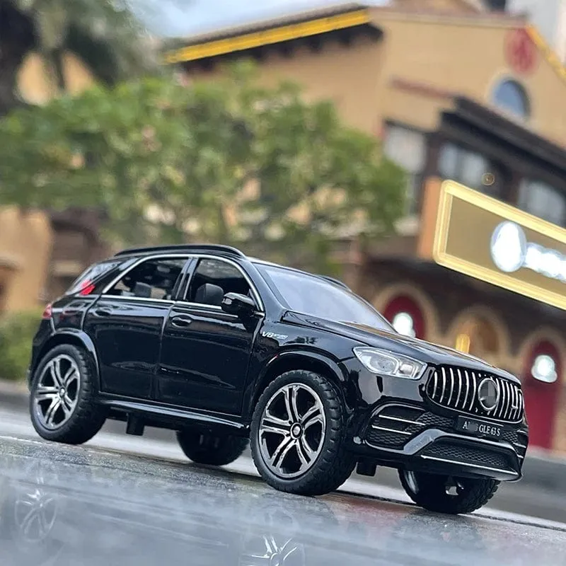 1:32 GLE 63S SUV Legierung Automodell Druckguss Metall Spielzeugfahrzeuge Automodell Hohe Simulation Sound und Licht Sammlung Geschenk für Kinder