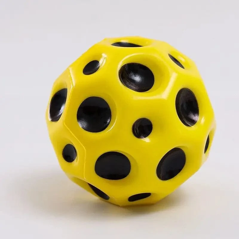 Hochelastischer Lochball, weicher Hüpfball, Fallschutz, mondförmiger poröser Hüpfball, Kinderspielzeug für drinnen und draußen, ergonomisches Design