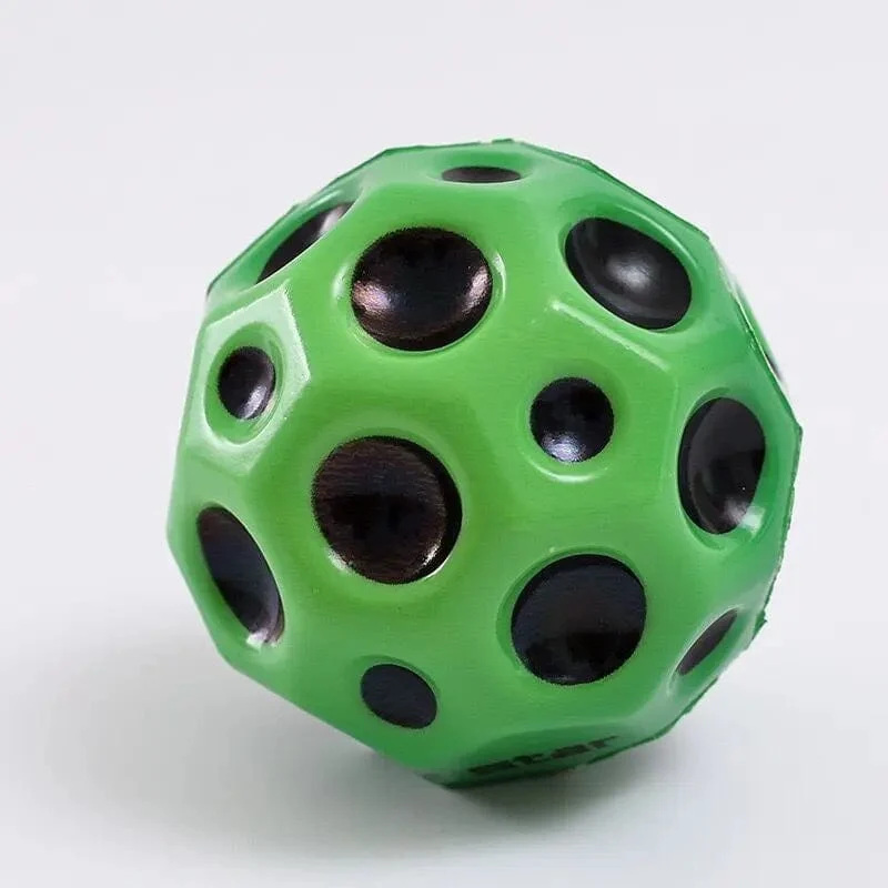 Hochelastischer Lochball, weicher Hüpfball, Fallschutz, mondförmiger poröser Hüpfball, Kinderspielzeug für drinnen und draußen, ergonomisches Design