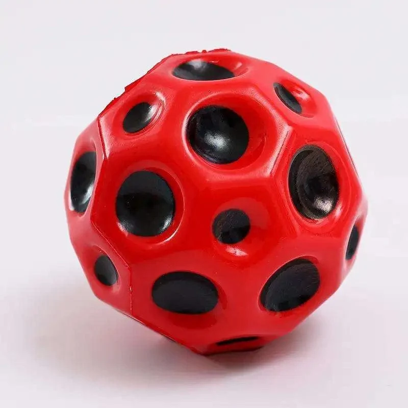Hochelastischer Lochball, weicher Hüpfball, Fallschutz, mondförmiger poröser Hüpfball, Kinderspielzeug für drinnen und draußen, ergonomisches Design