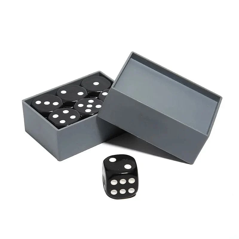 Zauberwürfel-Trick, 7 schwarze Würfel und Box, erstaunliche Wunder-Zahlenänderung, Vorhersage-Effekt, Nahaufnahme, magische Bühne, magisches Zauberer-Gimmick