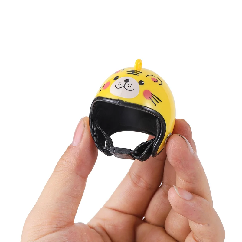 1Pc Huhn Helm Kleine Haustier Schutzhelm Vogel Wachtel Taube Hut Kopfbedeckungen Haustier Vogel Helm DIY Cartoon Charakter Helm pet Liefert