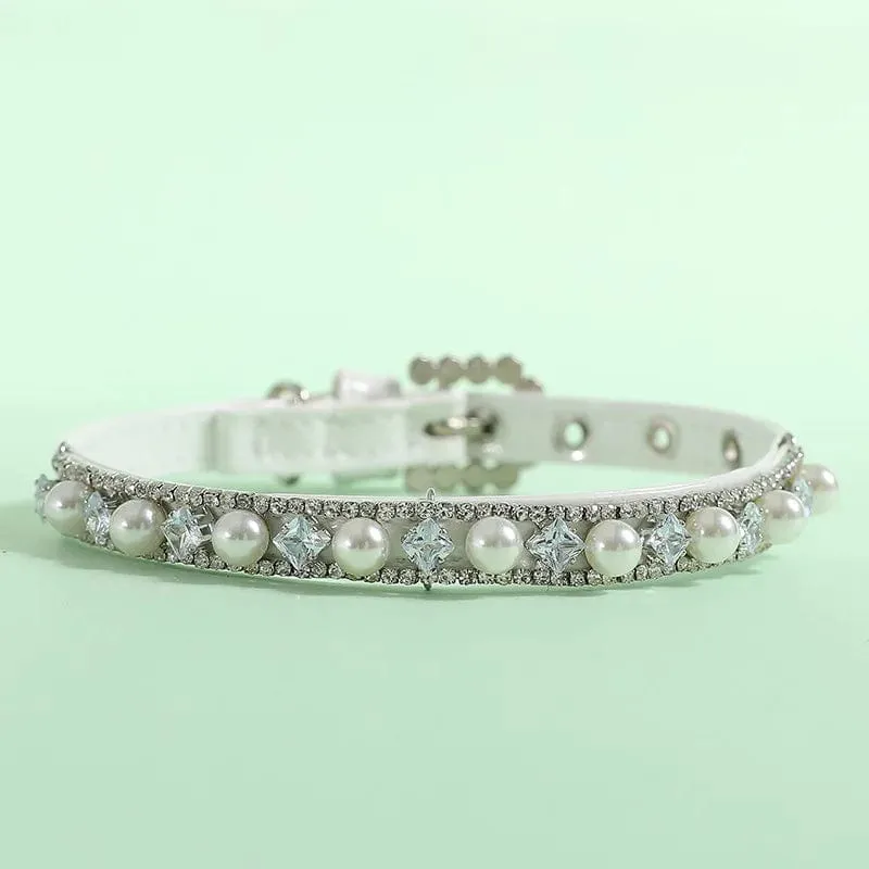 Perlenhalsbänder für Hunde und Katzen mit Kristall-Strass, Perlen-Katzenhalskette, verstellbares Halsband aus PU-Leder für kleine Hunde, Katzenzubehör