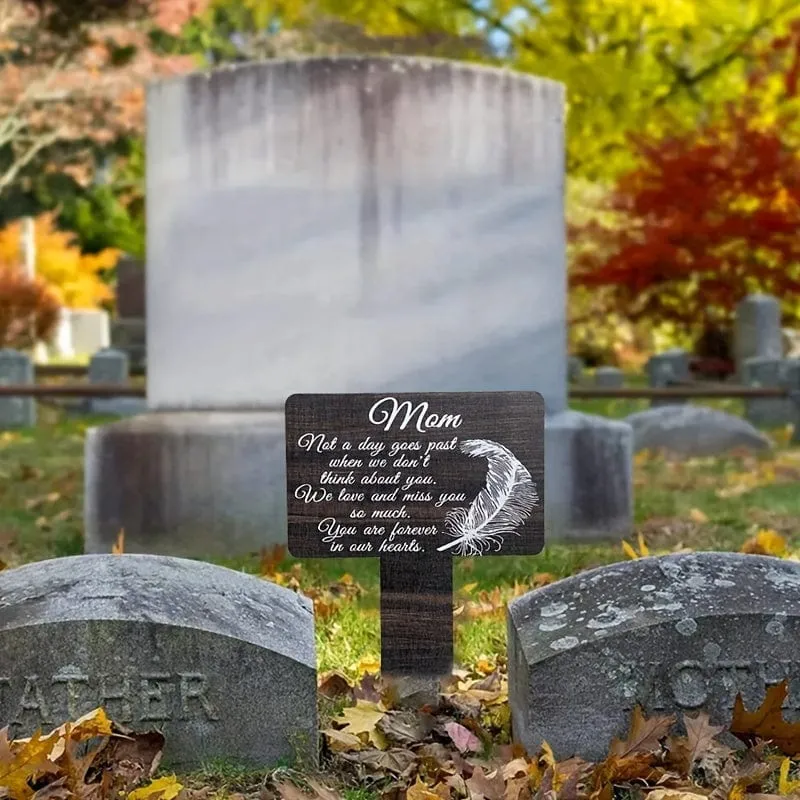 1 Stück Holzstrukturkarte, verwendet für Gedenken an Vater und Mutter auf dem Friedhof, Dekoration für den Friedhof im Freien, Friedhofs-Gedenktafel, Gedenkkarte für geliebte Menschen, Friedhofsstapel aus schwarzer Karte für Beileidsbekundungen