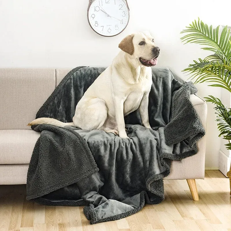 Wasserdichte Haustierdecke, flüssigkeitsabweisende Hundedecke für Schlafsofa und Couch, wendbarer Sherpa-Fleece-Möbelschutzbezug